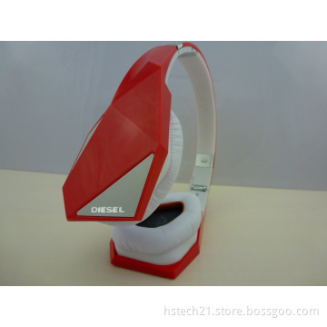 AAA quality Diesel Vektr monster headphones in black,white,red with original boxes and package